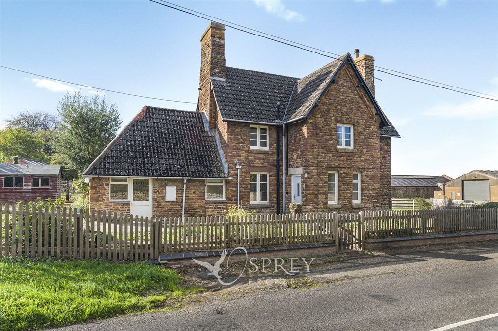 Property photo 1 of 16 Picture No. 02