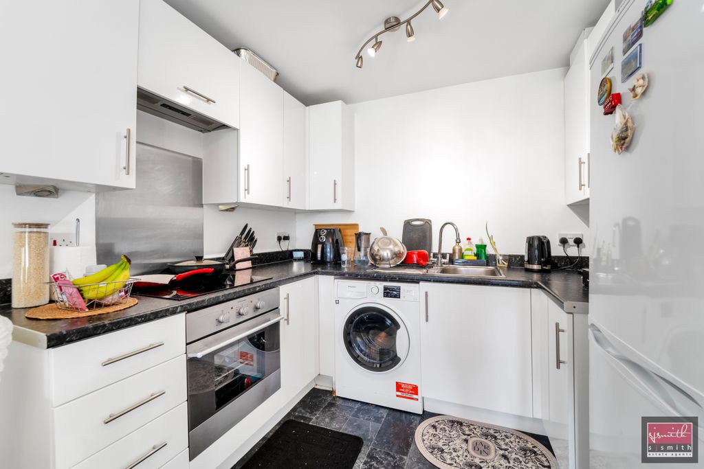 Property photo 2 of 9 Dsc09905