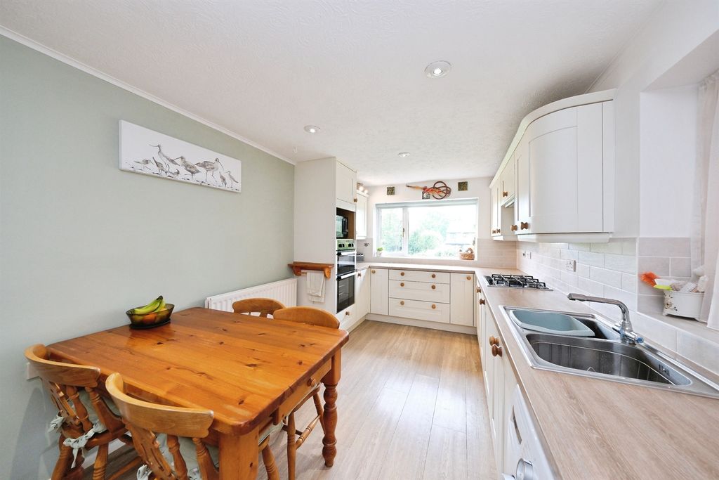 Property photo 3 of 22