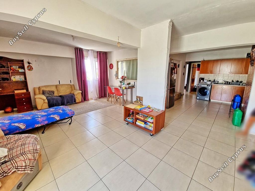 Property photo 3 of 20