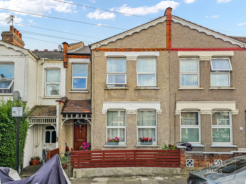 Property photo 1 of 18