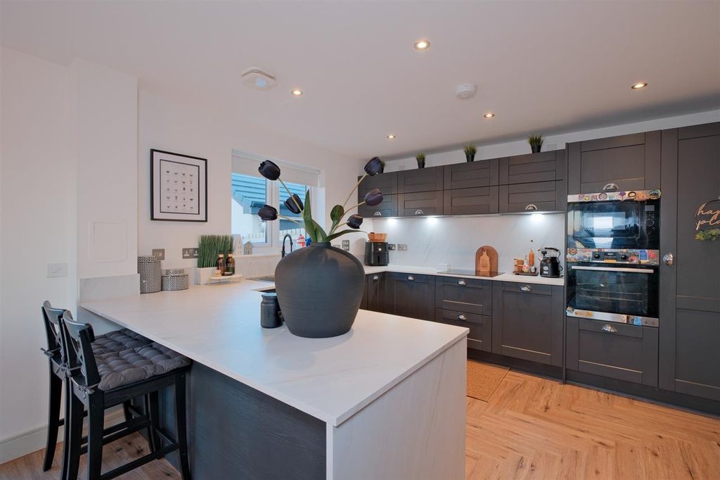 Additional image 6 of 4 bed detached house for saleGoldsmith Avenue, Hamilton ML3