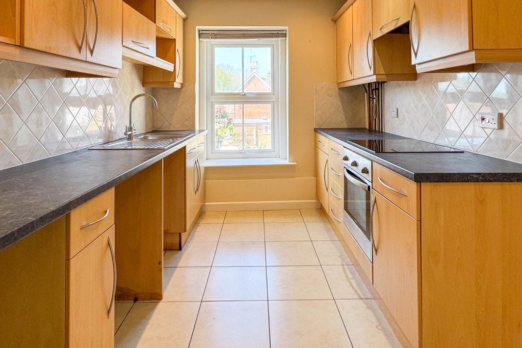 Property photo 2 of 8