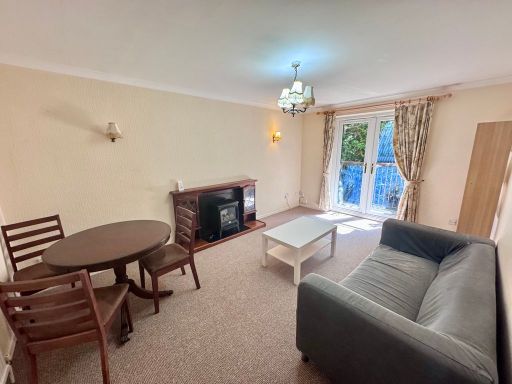 Property photo 3 of 11