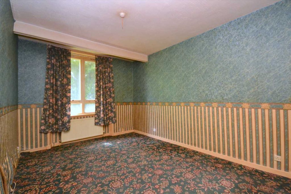 Property photo 2 of 6 Lounge