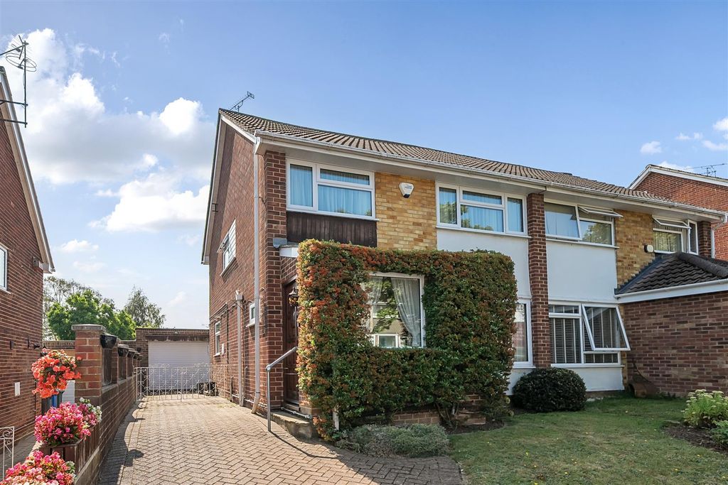 Property photo 1 of 16 External