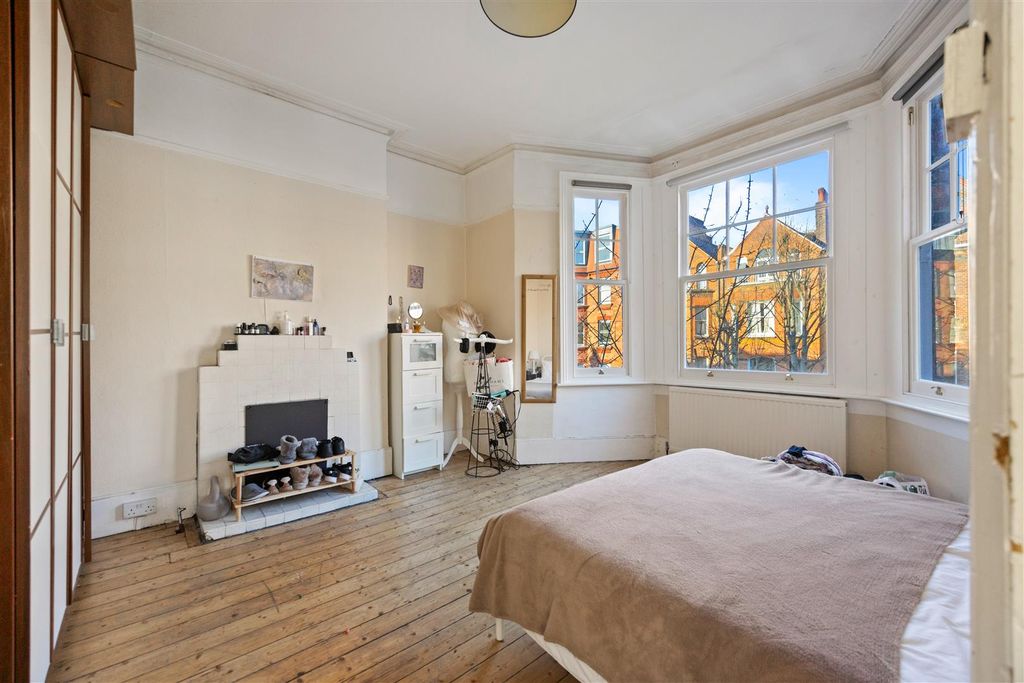 Property photo 3 of 6