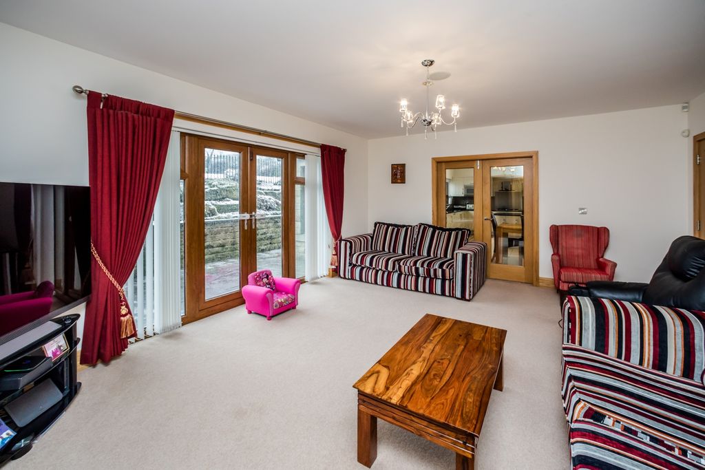 Additional image 4 of 6 bed detached house for saleVilla Gardens, Halifax, West Yorkshire HX3