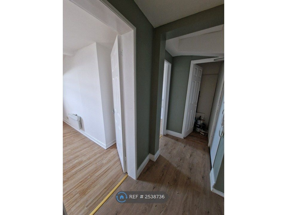 Property photo 2 of 18 Additional Closet On The Hallway