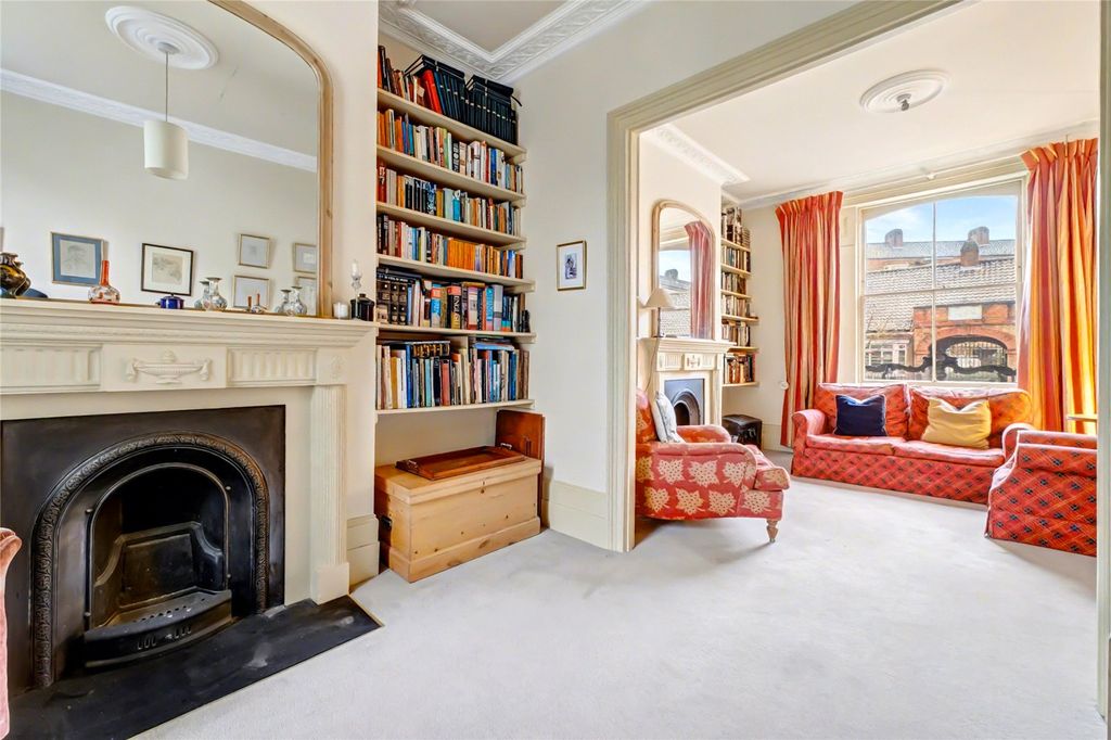 Property photo 3 of 24 Picture No. 11