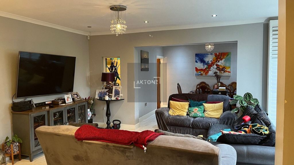 Property photo 1 of 16 679Bb80A74Fa6cc753805B35_7Beea2F021Ebcce025722460bbc65311B37B109581593Df974Ab36Eaa1A52Fad