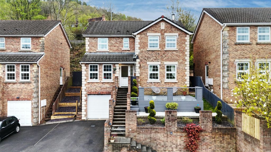 Property photo 1 of 29