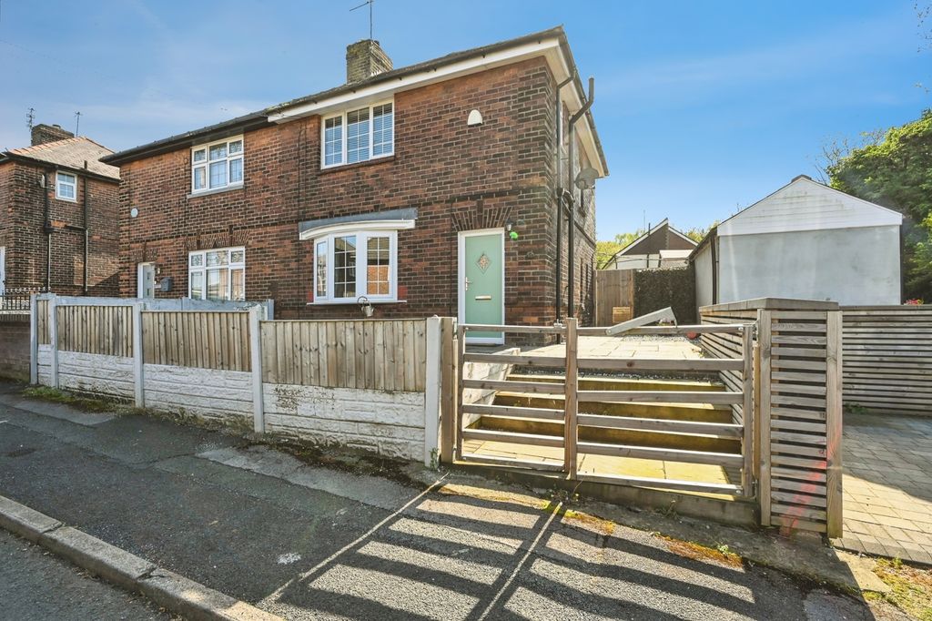 Property photo 1 of 18 Pbox-Img.Jpg