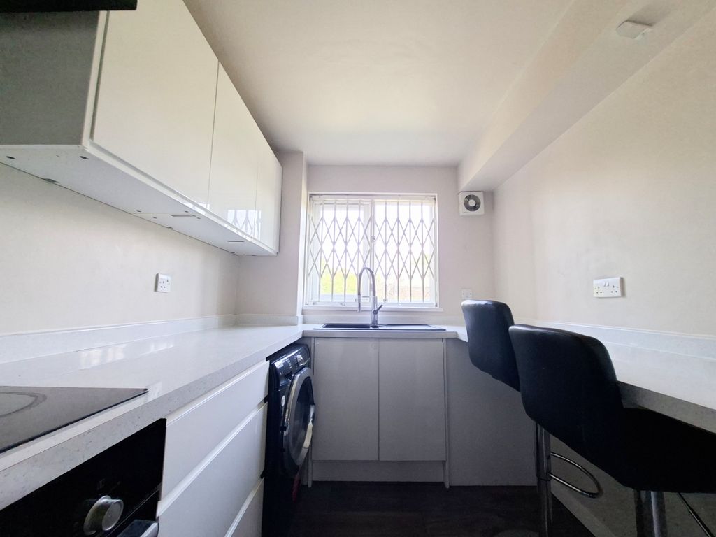 Property photo 3 of 8 20260626_132610