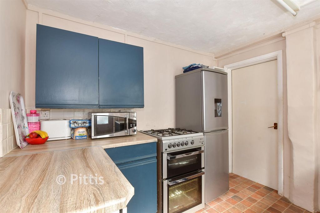 Property photo 3 of 15 Kitchen