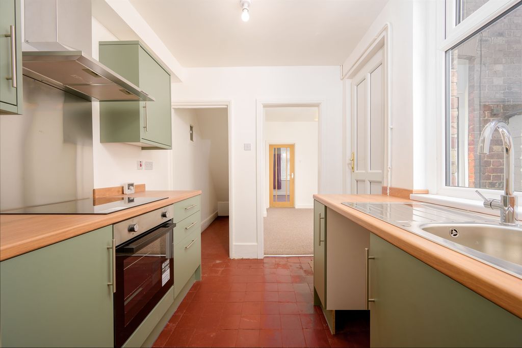 Property photo 2 of 11