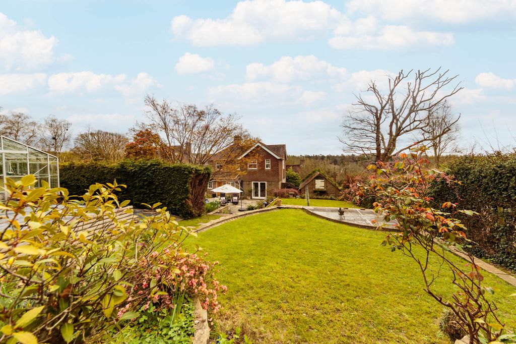 Property photo 1 of 30
