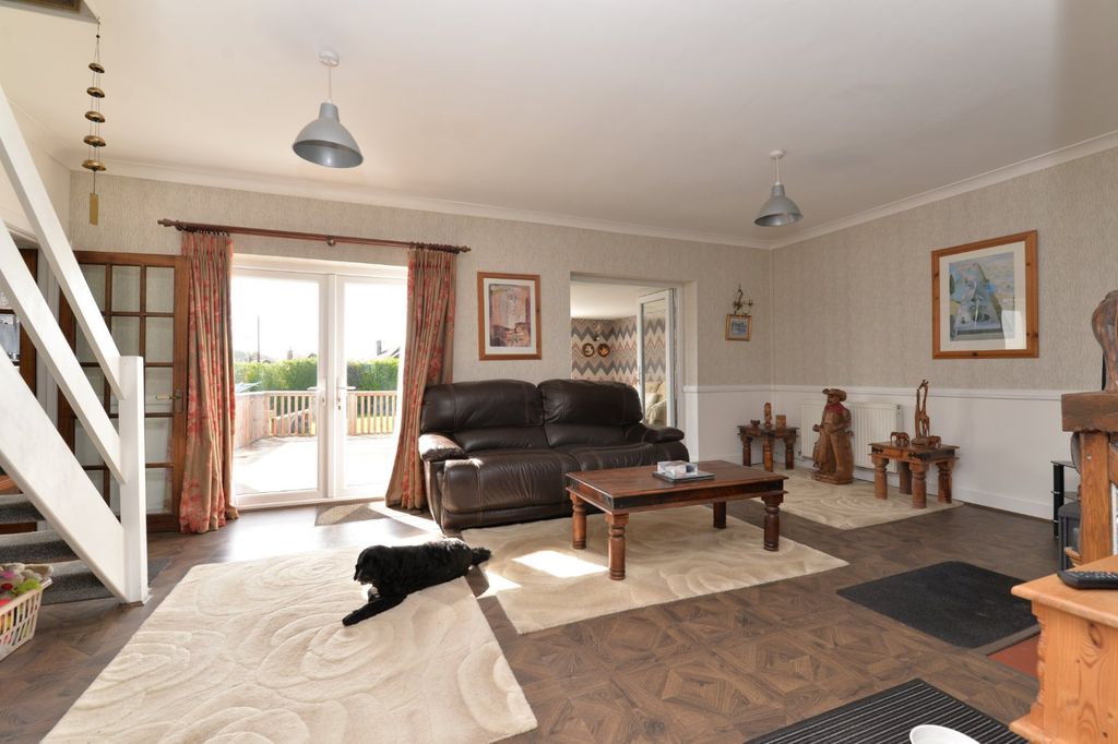Property photo 2 of 19 Picture No. 02