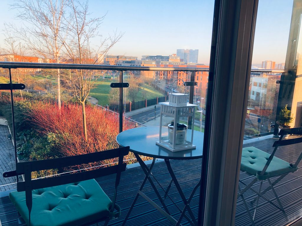 Property photo 3 of 10 Balcony