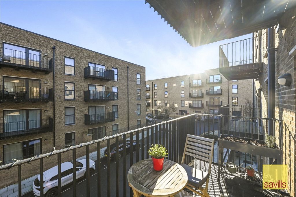 Property photo 3 of 14 Balcony