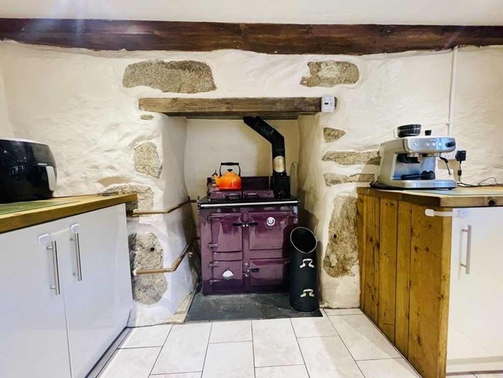 Property photo 3 of 28