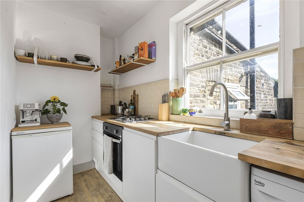 Property photo 2 of 16 Kitchen