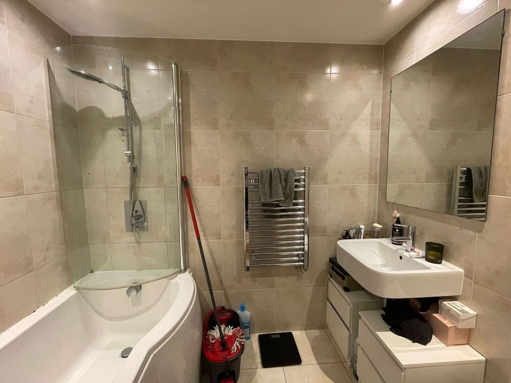 Property photo 1 of 4