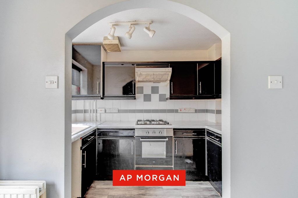 Property photo 2 of 15 Picture No. 20