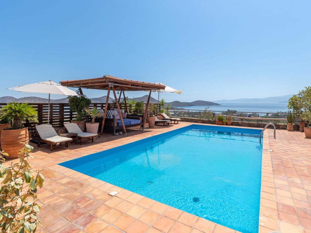 Property photo 1 of 48