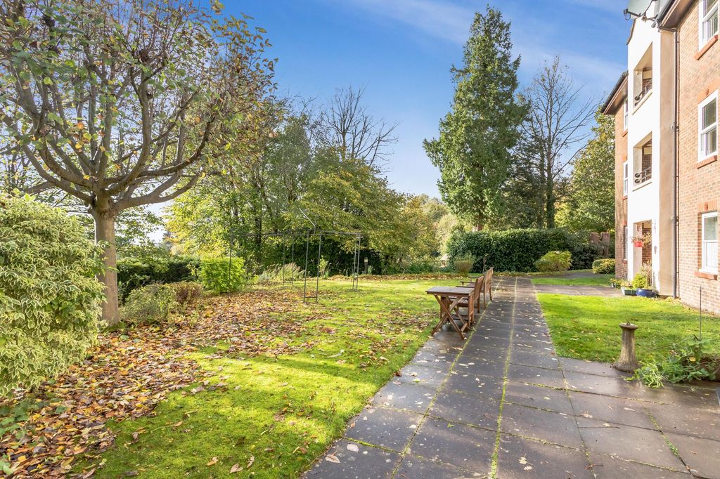 Additional image 12 of 2 bed flat for saleFairfield Road, East Grinstead RH19