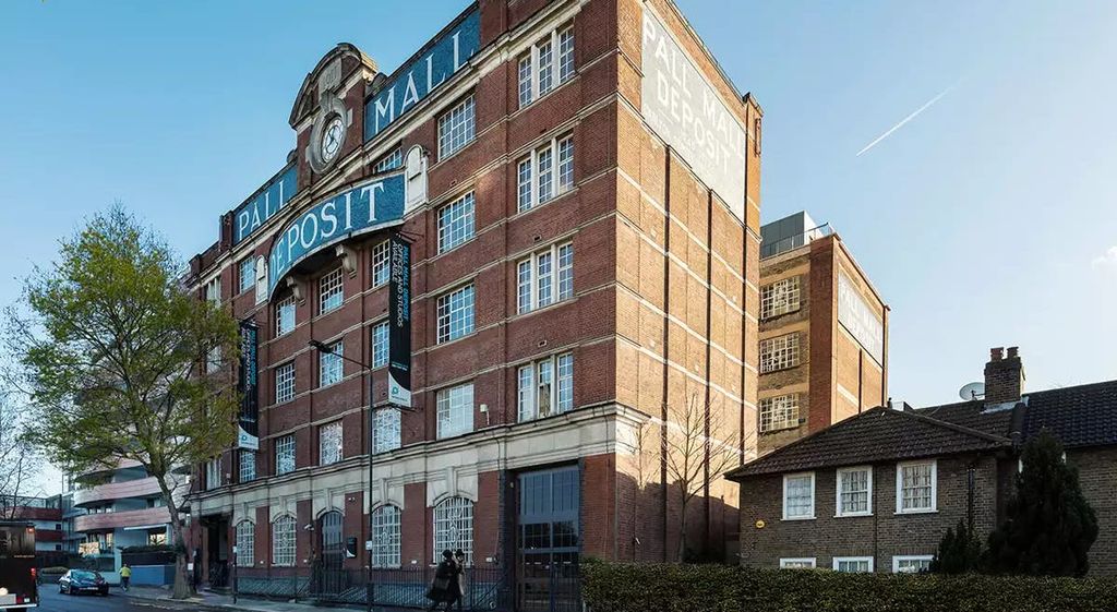Property photo 1 of 9 Pall Mall Deposit 124128 Barlby Rd Ladbroke Grove W10 Office To Let West London Ext Main.Jpg