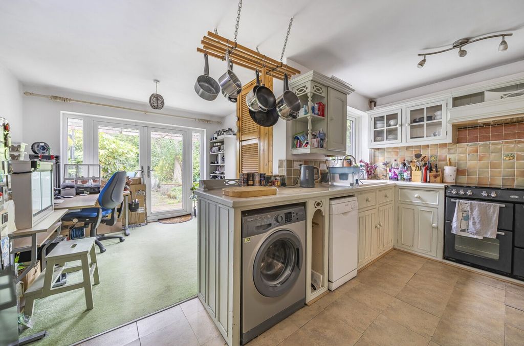 Property photo 2 of 19