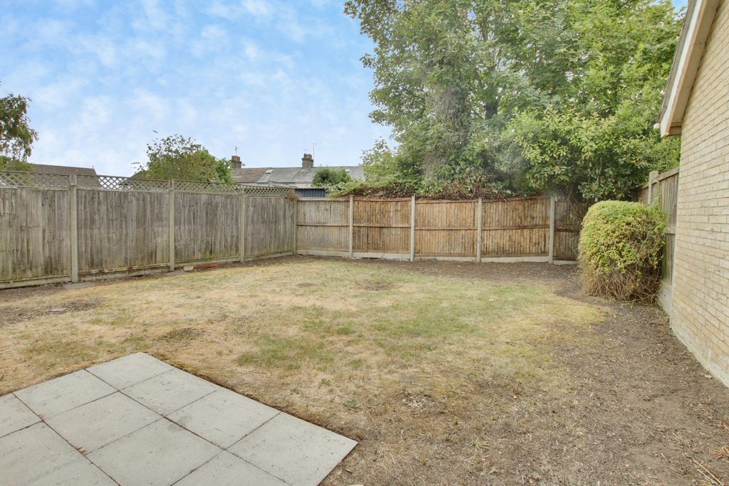 Property photo 2 of 7