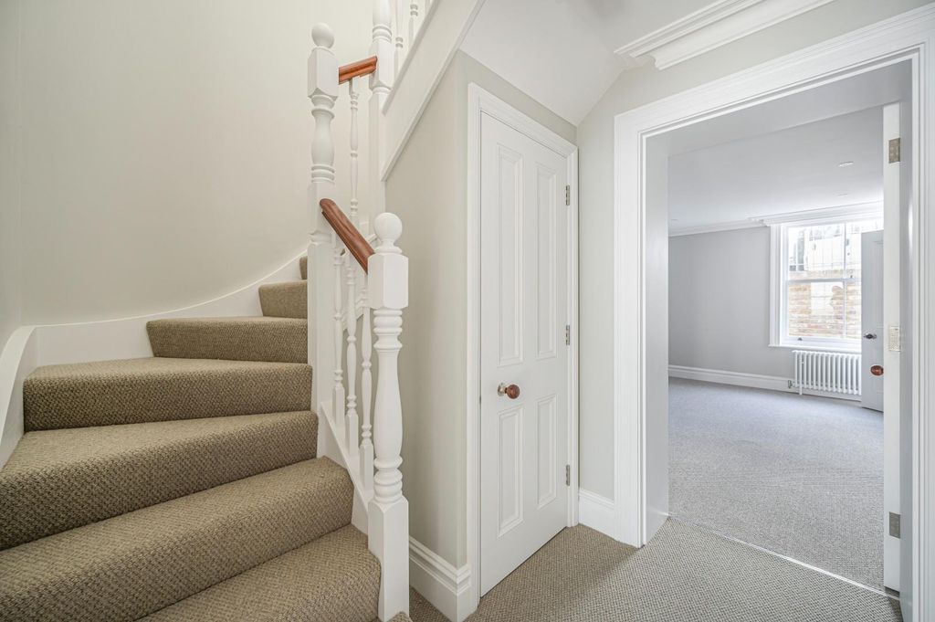 Additional image 11 of 2 bed flat for saleHoward Square, Seafront, Eastbourne BN21
