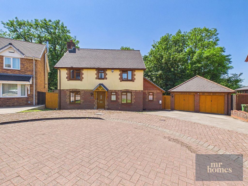Property photo 1 of 43