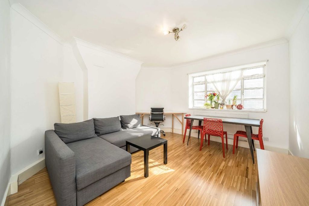 Property photo 2 of 4