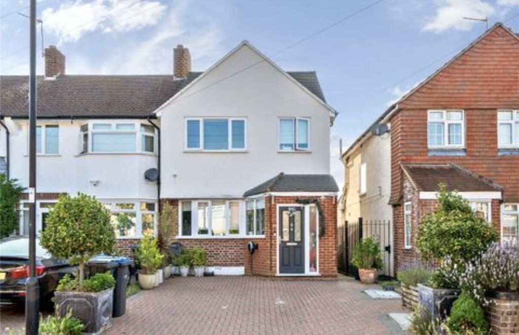 Property photo 1 of 23 Front (Exterior)