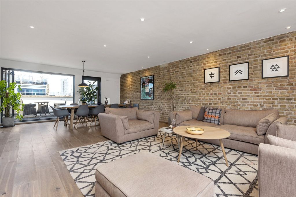 Property photo 1 of 14 Reception Room
