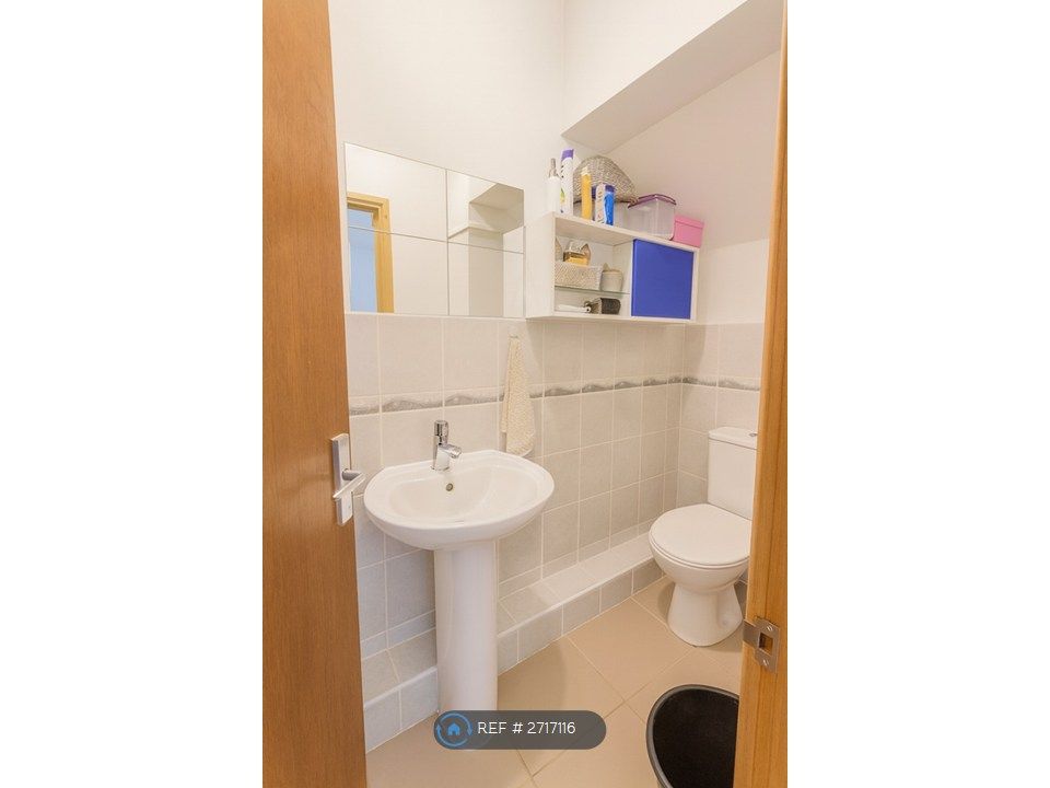 Property photo 3 of 4