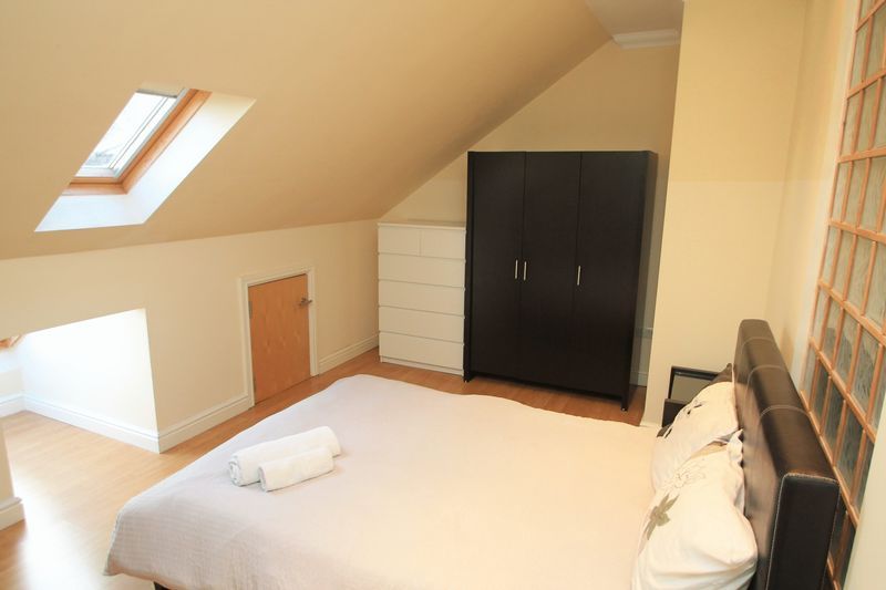 Property photo 2 of 11 Photo 6