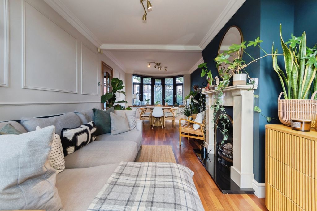 Property photo 3 of 19 Pbox-Img.Jpg