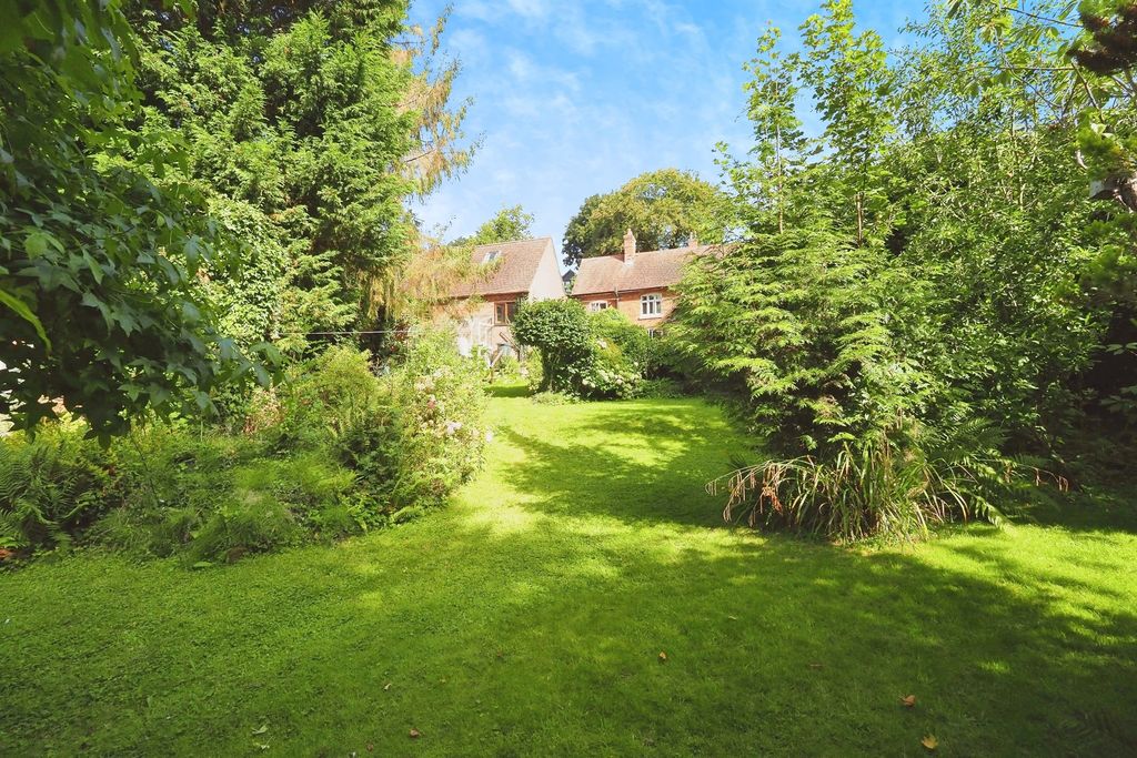 Property photo 1 of 21