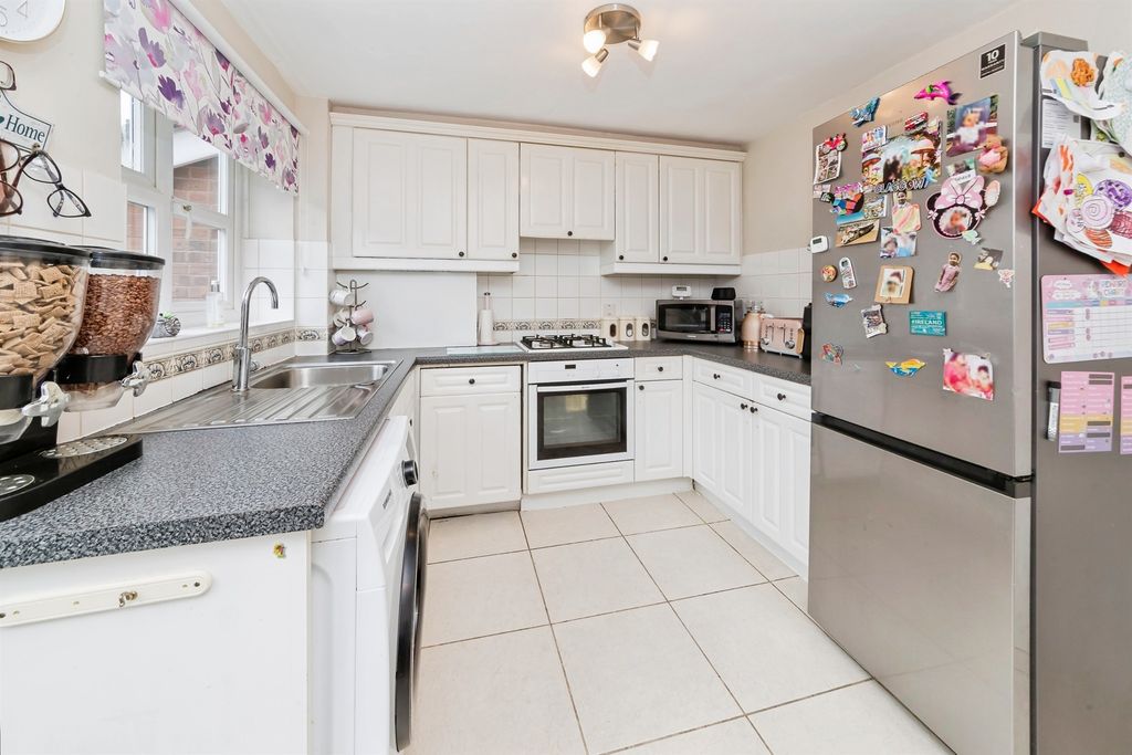 Property photo 3 of 15