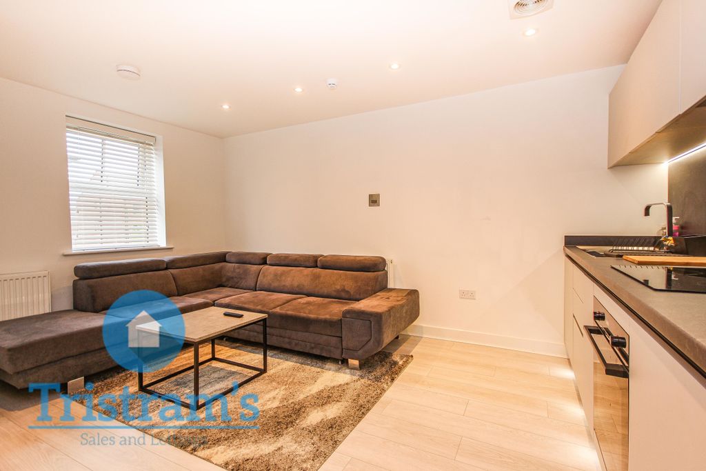 Property photo 2 of 13 Img_8840