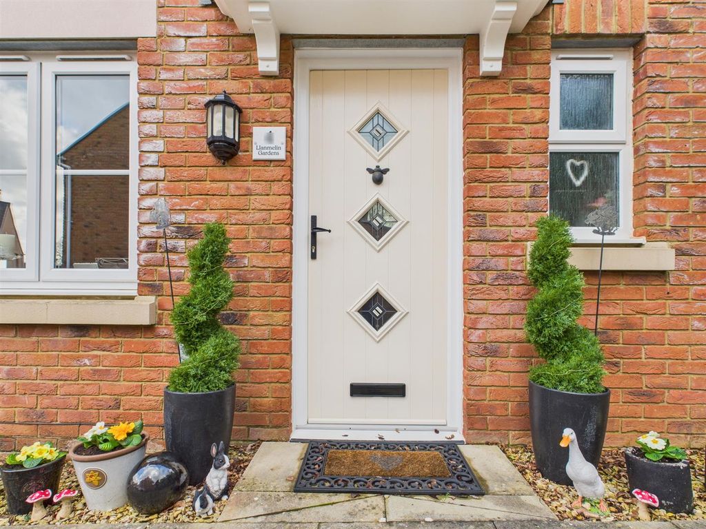 Property photo 2 of 25 Outside