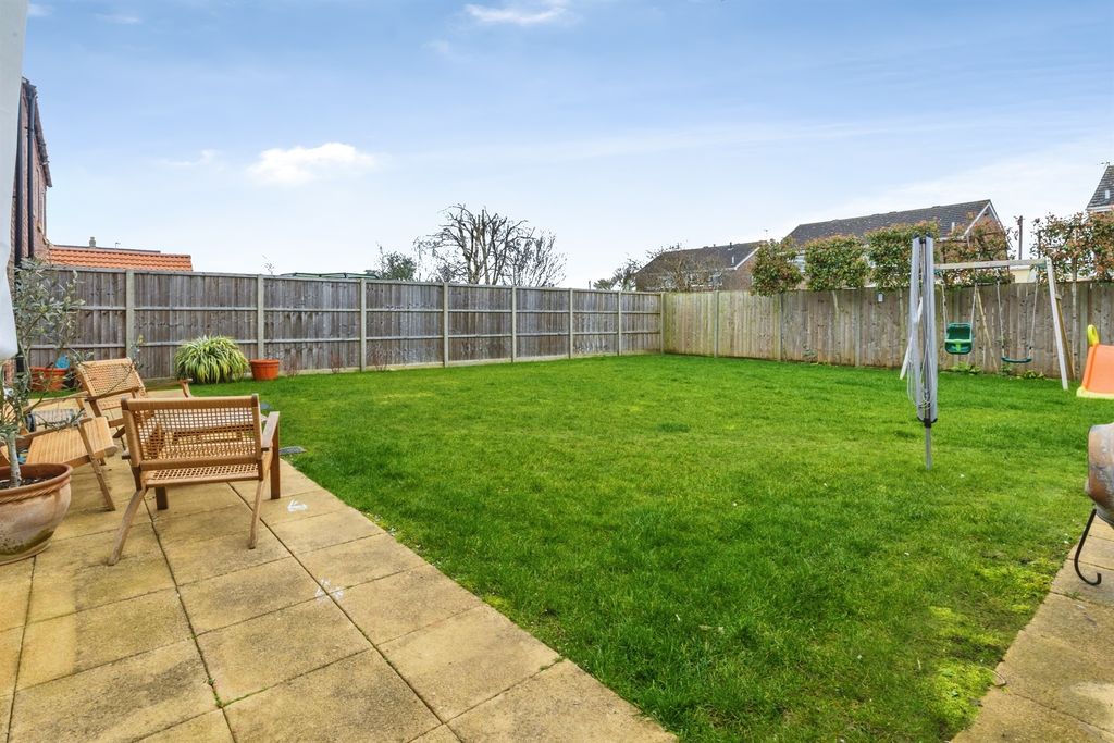 Property photo 2 of 19