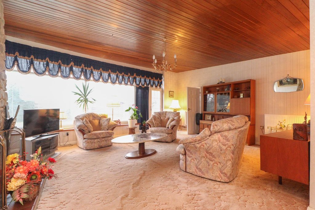 Property photo 3 of 18 Picture 3