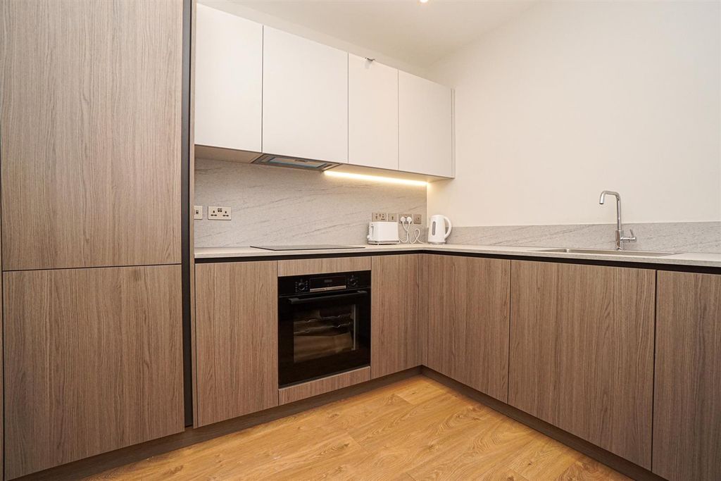 Additional image 13 of 2 bed flat for saleWhite Rock, Hastings TN34