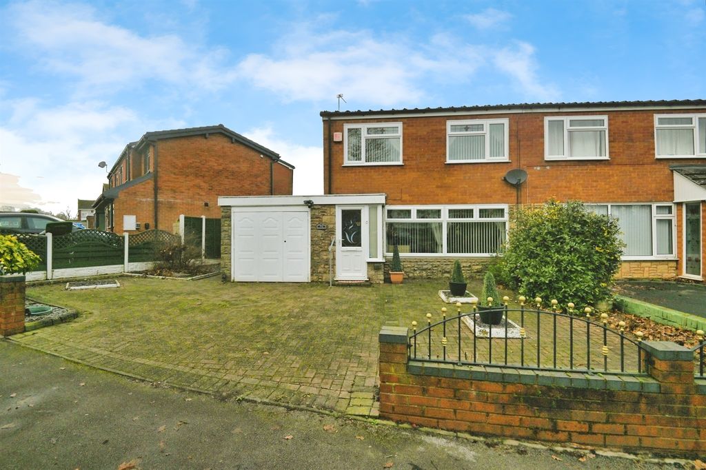 Property photo 2 of 20