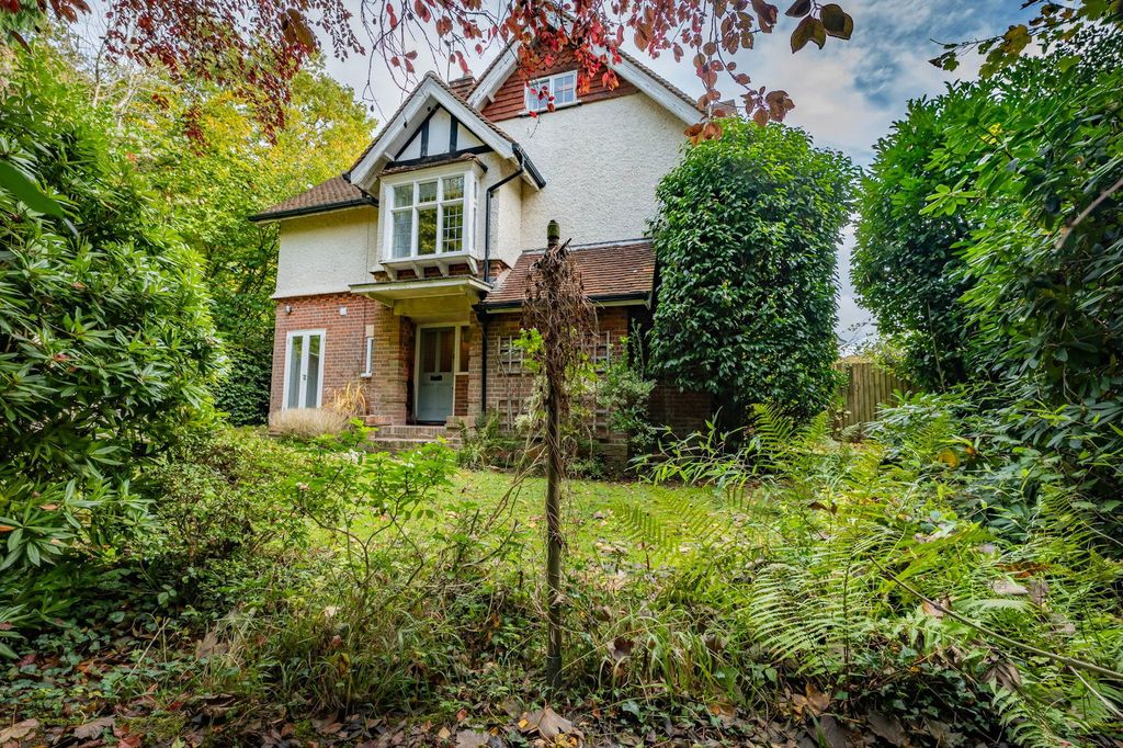 Property photo 1 of 16